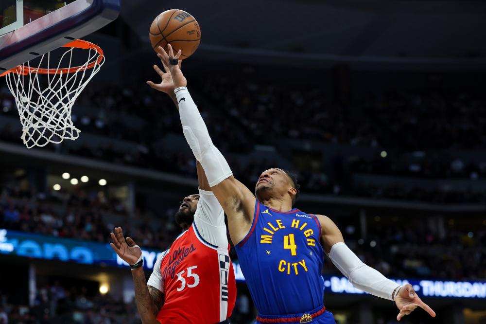 NBA：11连胜 骑士队129-122雷霆队.